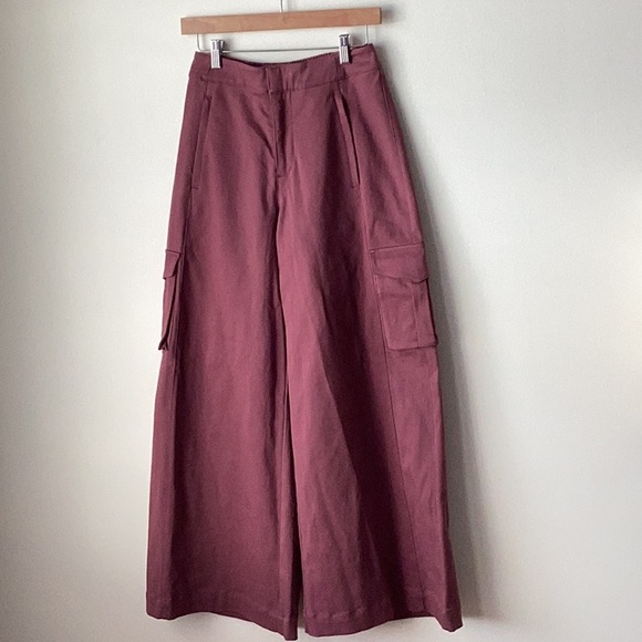 ALO Yoga Show Off Cargo Wide Leg Trouser, Burgundy Truffle Small - Picture 10 of 12